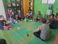 Kapolsek Bosar Maligas: Bhabinkamtibmas Sambang Warga di Huta V Petani, Nagori Huta Pariks; Himbauan Kamtibmas dan Pentingnya Sinergitas Warga dan Polisi Ditegaskan