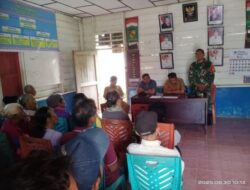 Transparan dan Aman, Penyaluran BLT di Nagori Silouhuluan Didampingi Babinsa Koramil 14/Raya.