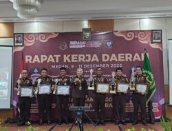 KEJARI SIMALUNGUN RAIH JUARA I BIDANG PERDATA DAN TATA USAHA NEGARA SERTA JUARA III BIDANG PEMBINAAN PADA RAKERDA 2025 KEJATI SUMATERA UTARA