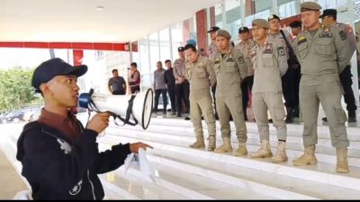 GEMBARA: Gerakan Mahasiswa bersama Rakyat Batu Bara Gelar Aksi Demo di Kantor DPRD dan Kantor Bupati Batu Bara