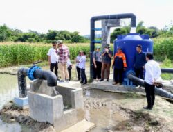 Tim UK FCDO, Bapperida Sumut dan Pemkab Samosir Tinjau Implementasi Pompa Air Tenaga Surya di Kabupaten Samosir